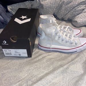 White converse with box